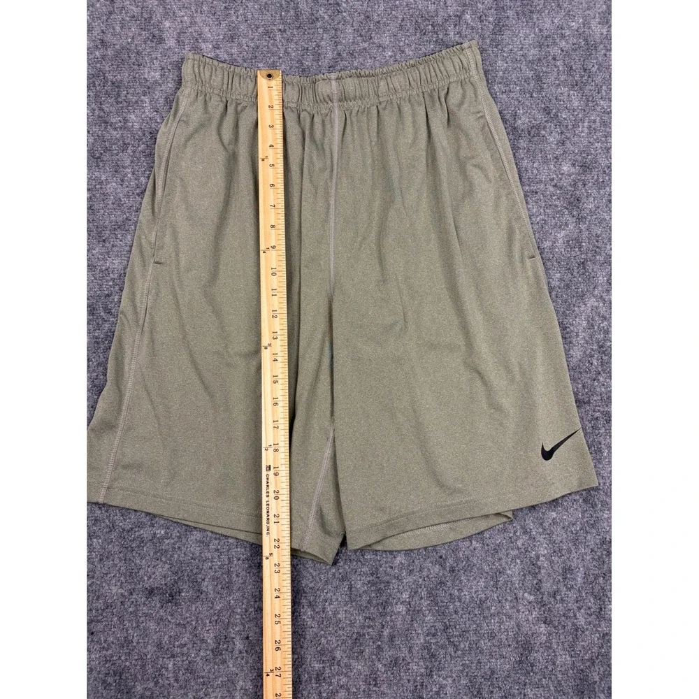 Nike Dri-FIT Mens Athletic Shorts Olive Green Heather Large Pockets Workout Gym